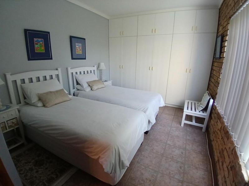 5 Bedroom Property for Sale in Stilbaai Wes Western Cape